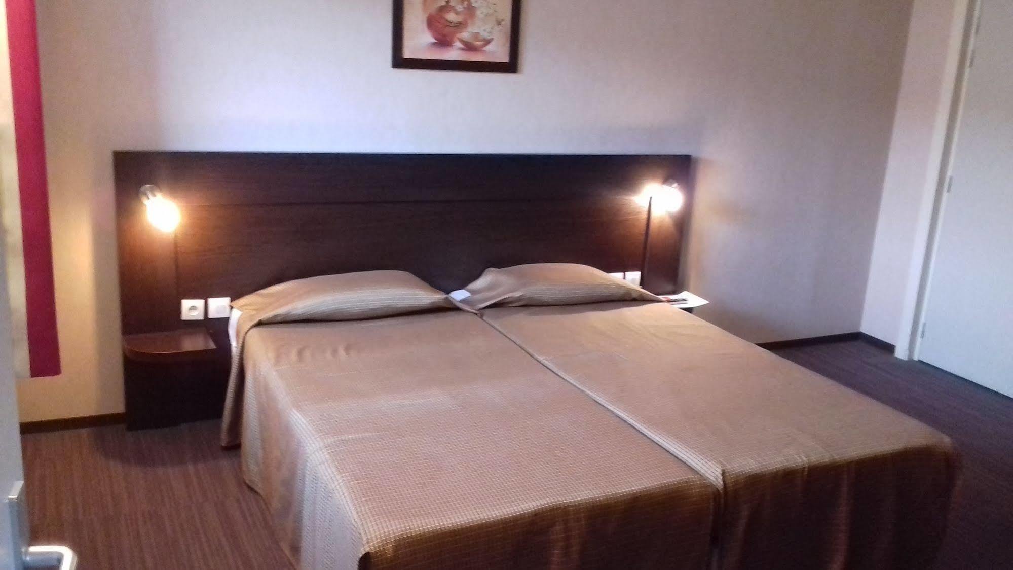 Le Logis De La Lys Hotel Aire-sur-la-Lys Luaran gambar