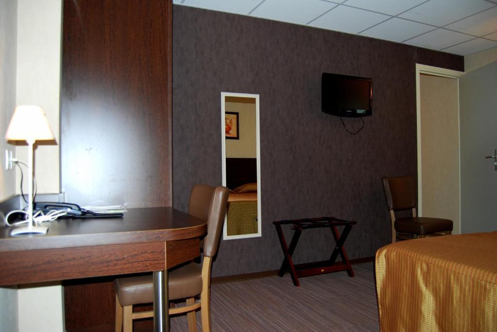 Le Logis De La Lys Hotel Aire-sur-la-Lys Bilik gambar